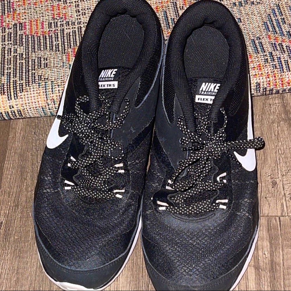 Womens Nike training TR5 size 9.5
